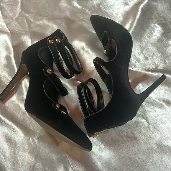 Jessica  Simpson Black Velvet High Heel Mary Jane - Picture 4 of 17